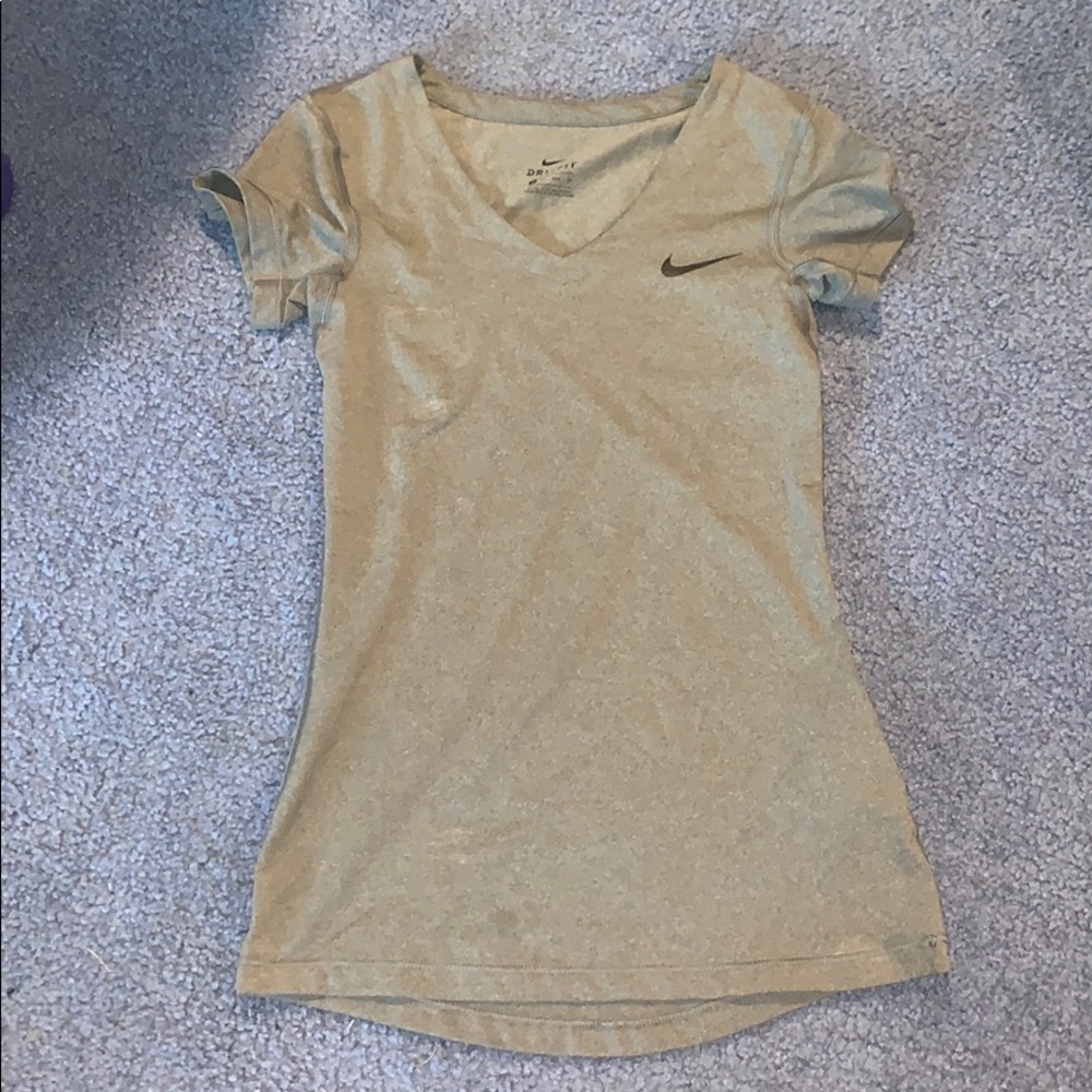 Nike tee